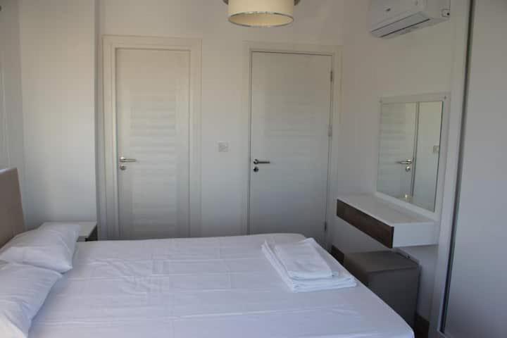 Okman Homes Kyrenia  Eksteriør billede